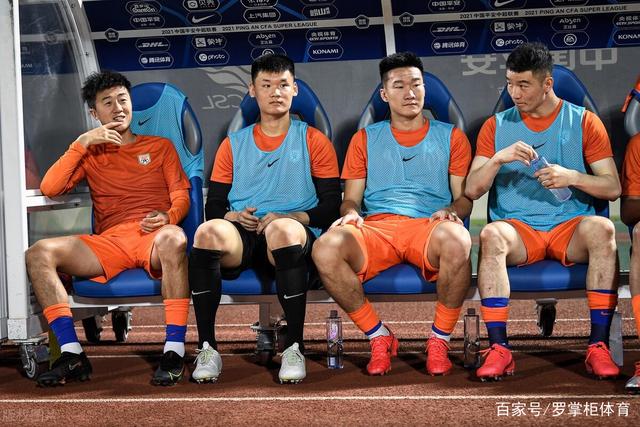 阿森纳对科莫新星帕斯的转会谈判遇阻